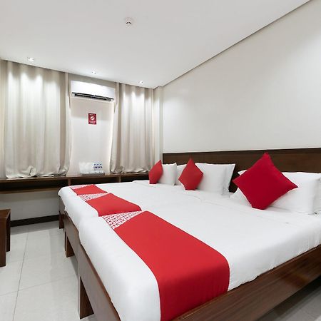 West Makati Hotel Makati City Exteriör bild