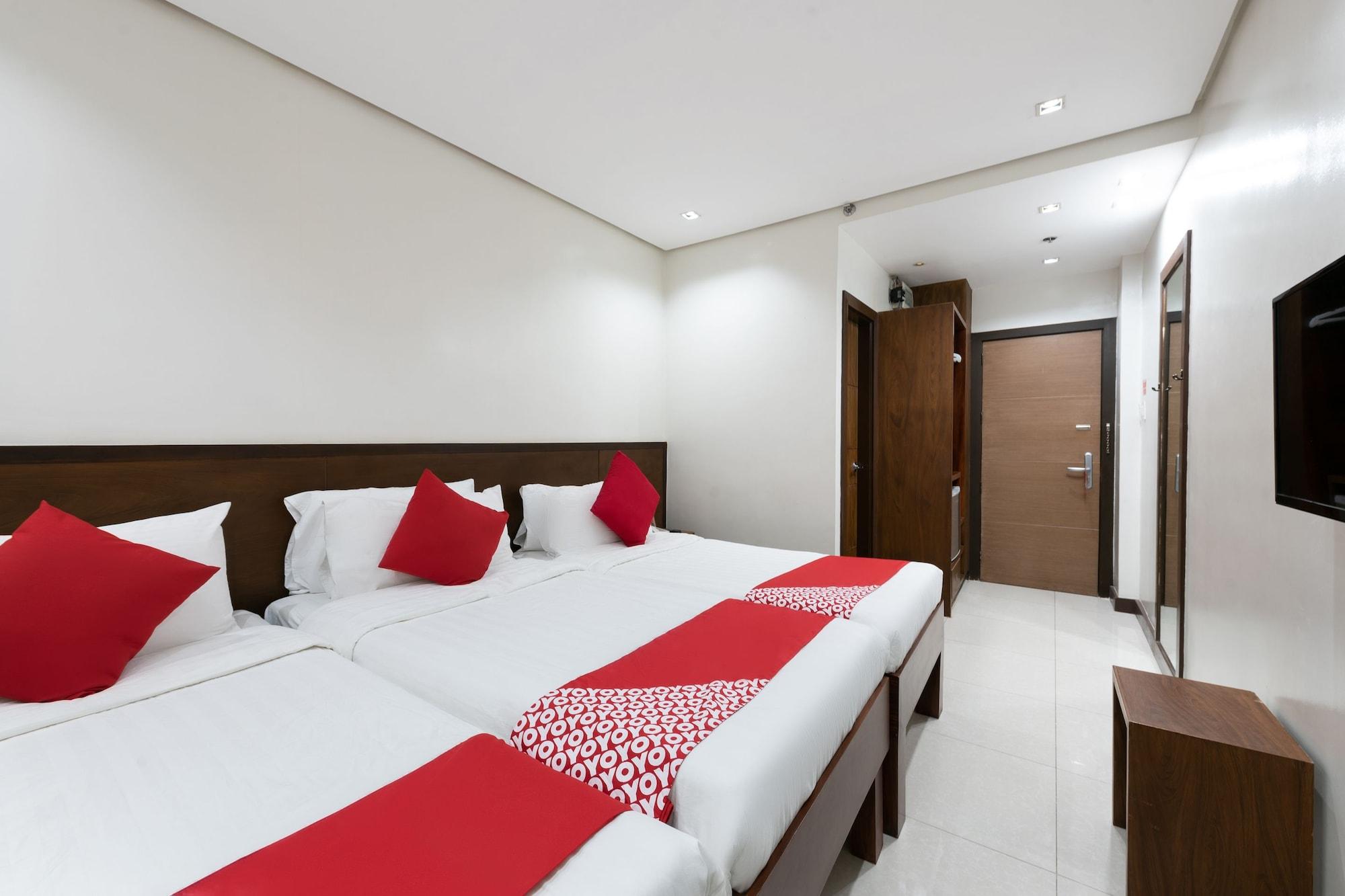 West Makati Hotel Makati City Exteriör bild