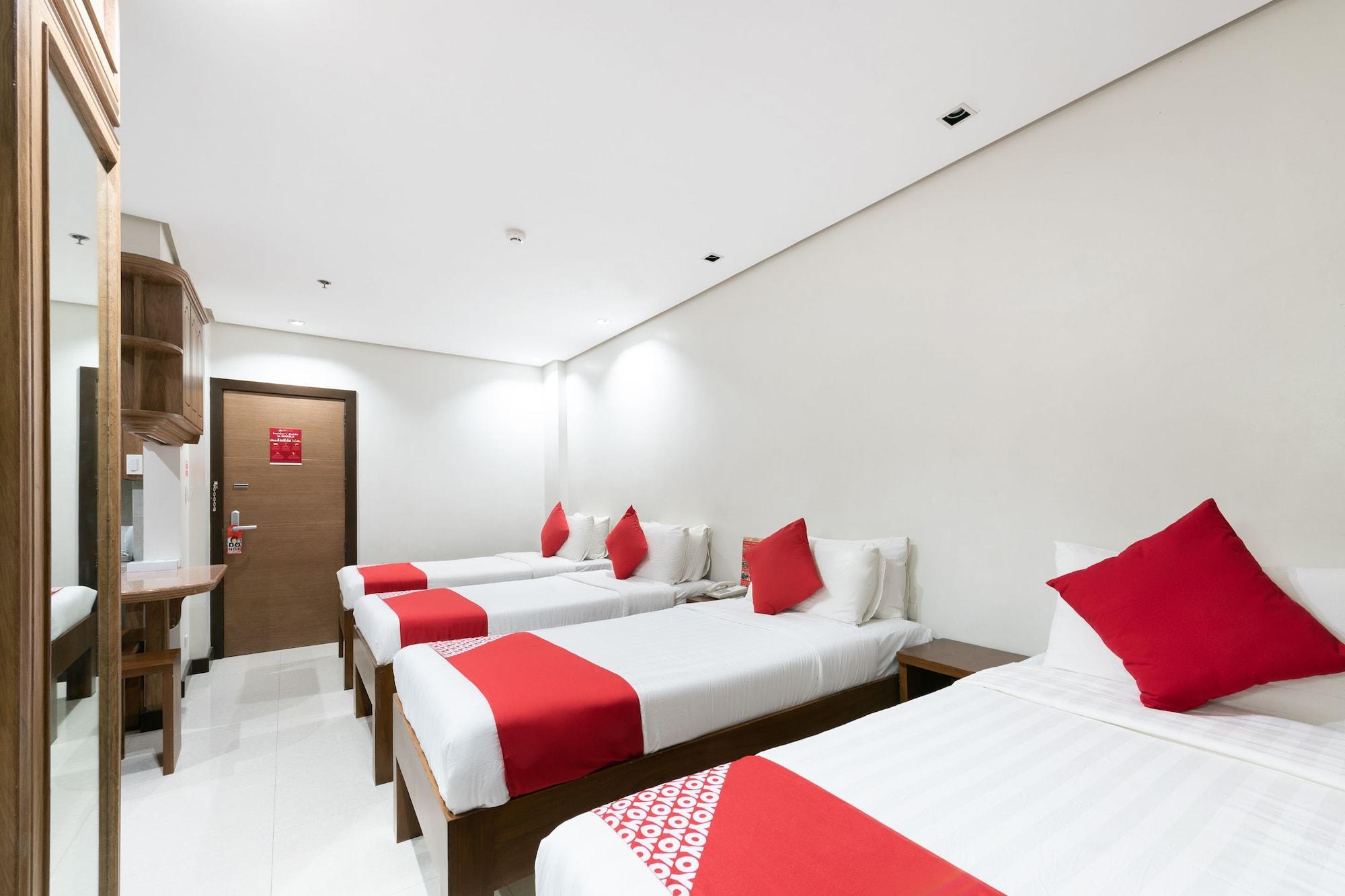 West Makati Hotel Makati City Exteriör bild