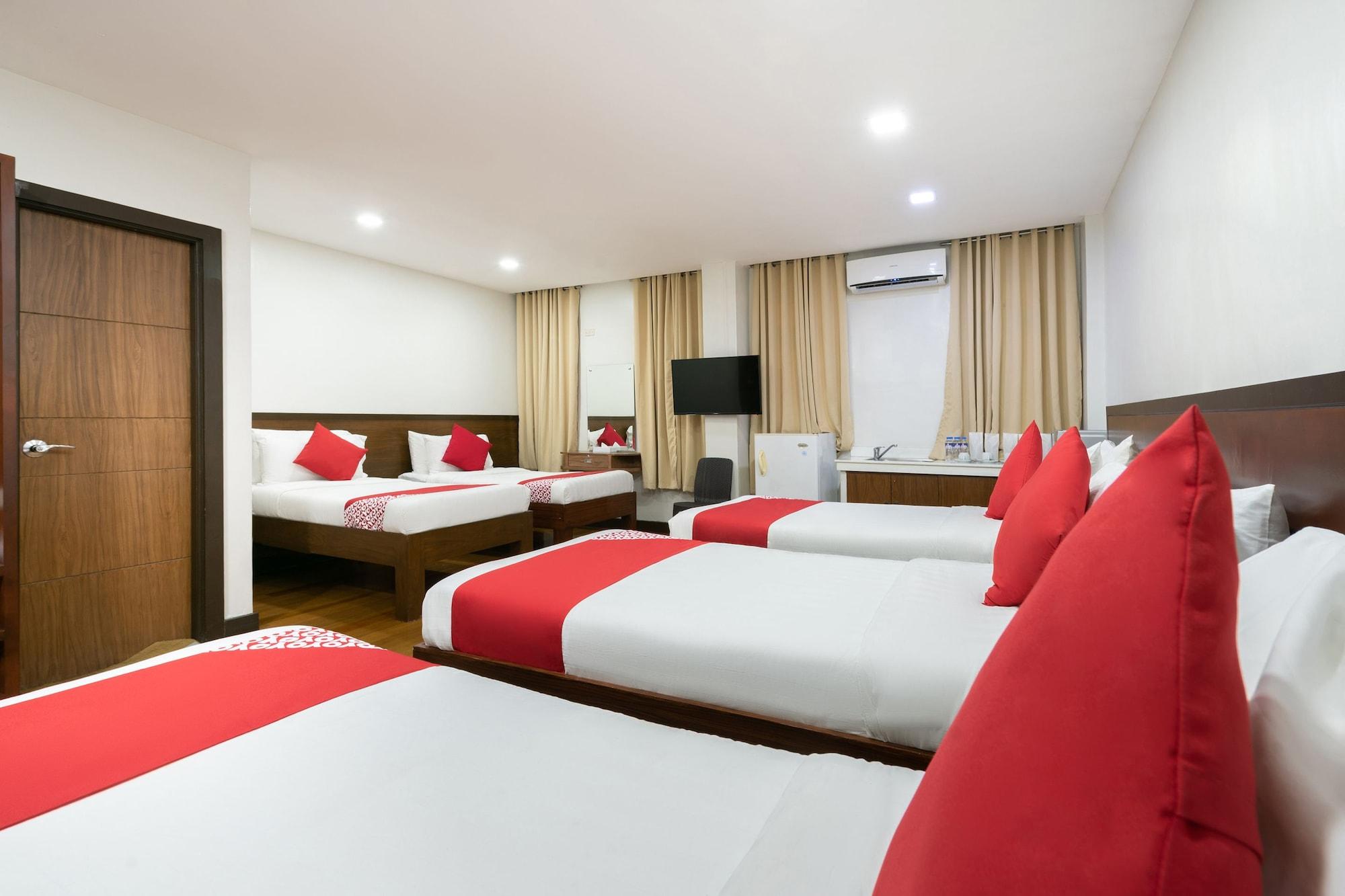 West Makati Hotel Makati City Exteriör bild