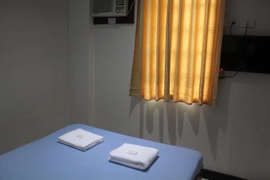 West Makati Hotel Makati City Rum bild