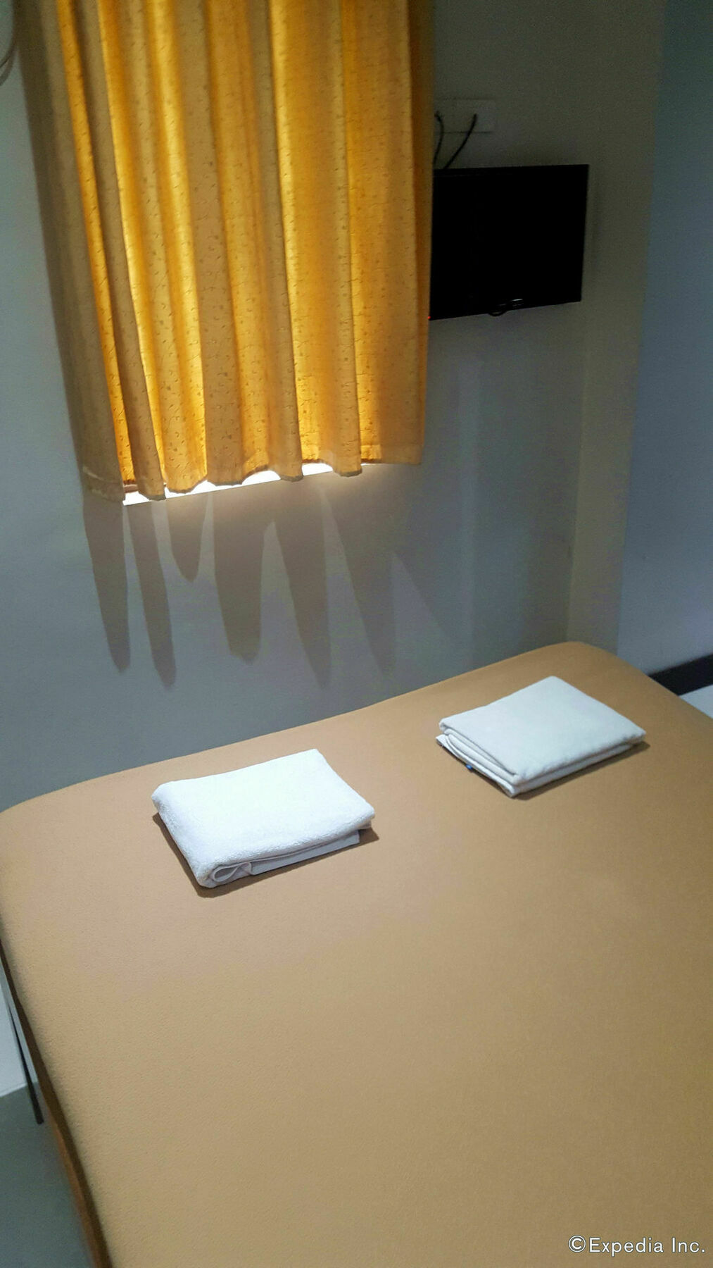 West Makati Hotel Makati City Exteriör bild